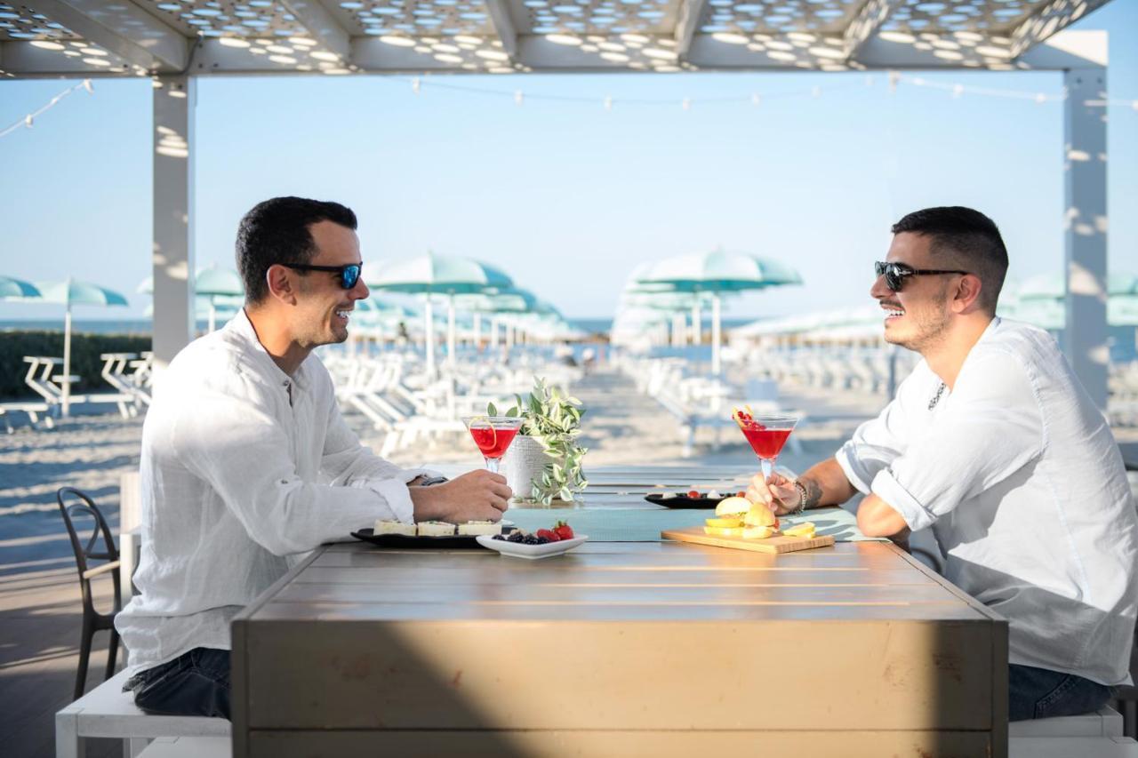 Blu Suite Resort เบลลาเรีย-อีเจอา มารีนา ภายนอก รูปภาพ