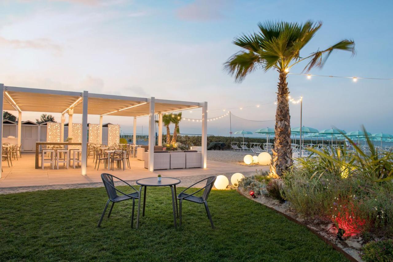 Blu Suite Resort เบลลาเรีย-อีเจอา มารีนา ภายนอก รูปภาพ