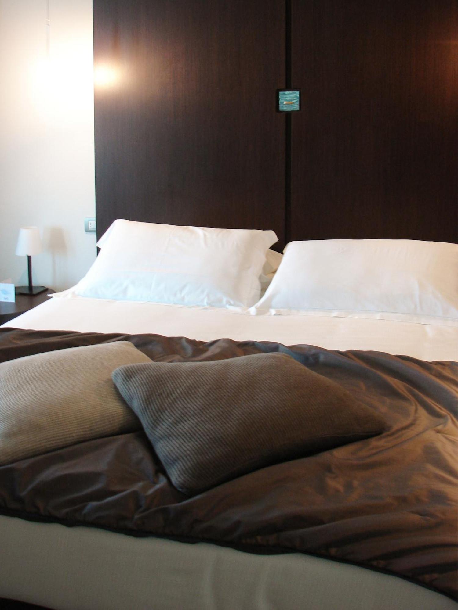 Blu Suite Resort เบลลาเรีย-อีเจอา มารีนา ภายนอก รูปภาพ